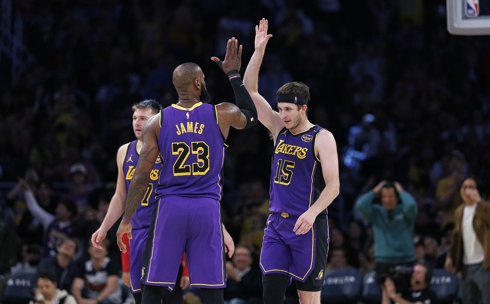 美国男篮爆冷鹈鹕，乔治一己之力扛起全队