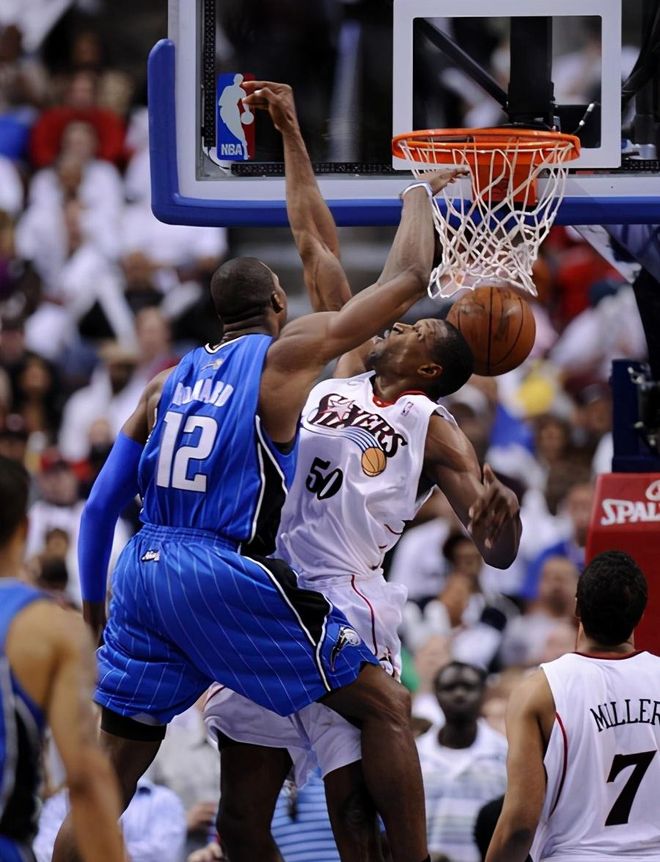 关于勇士翻盘青岛队，布伦森高光表现的信息