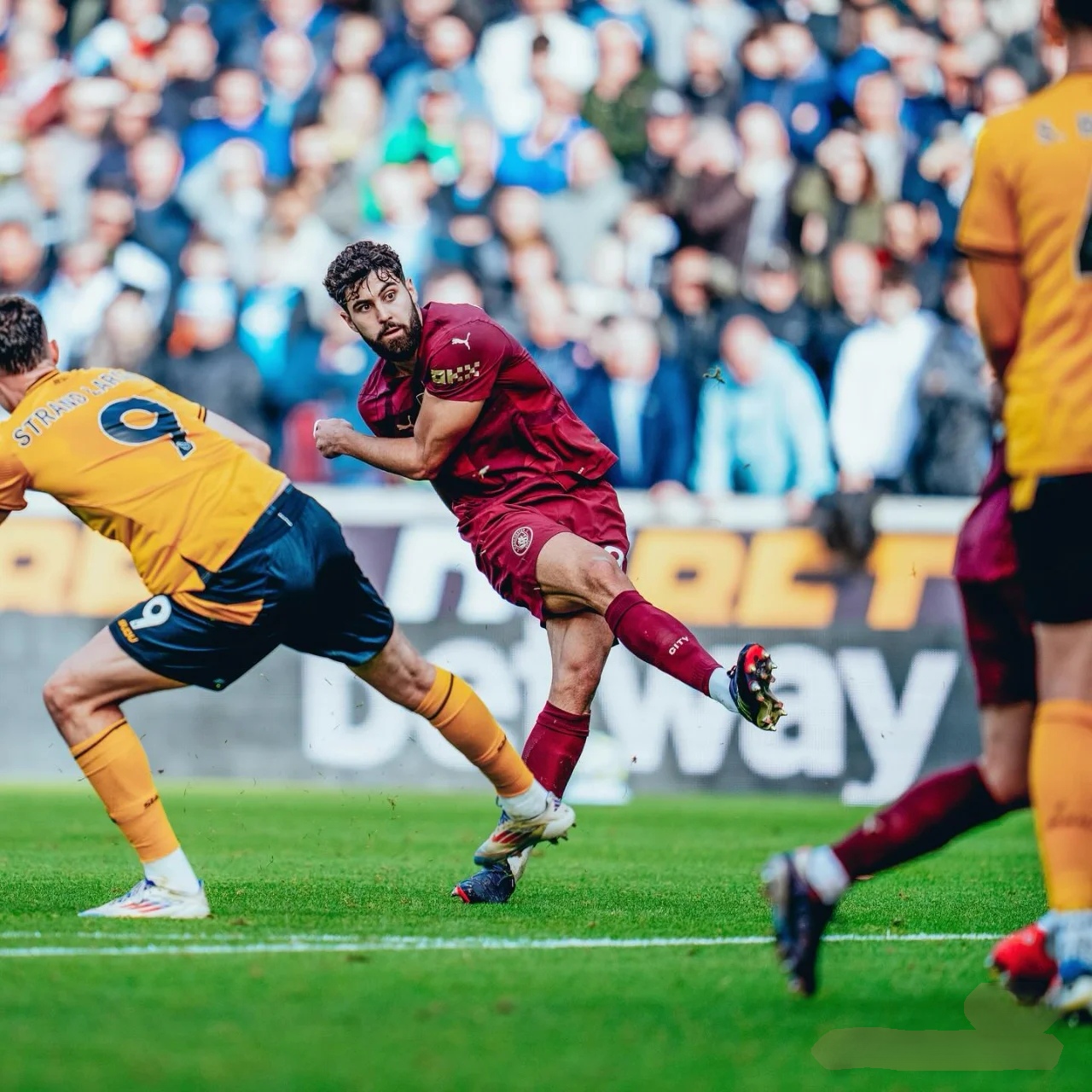 希腊翻盘曼城，库尔图瓦统治全场的简单介绍