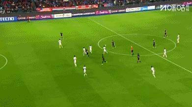 韩国队力克印尼队，黄鸭组合高光表现